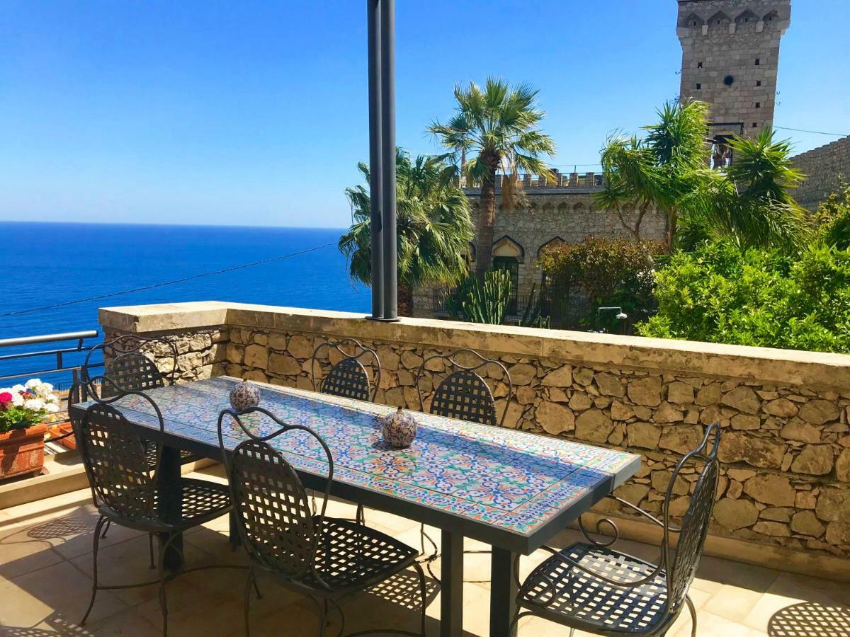 Villa Eleonora Isola Bella Sea View Small Pool + Jacuzzi Taormina Exterior foto